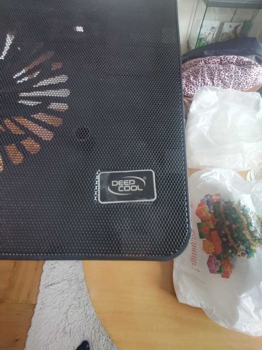 Охладител за лаптоп