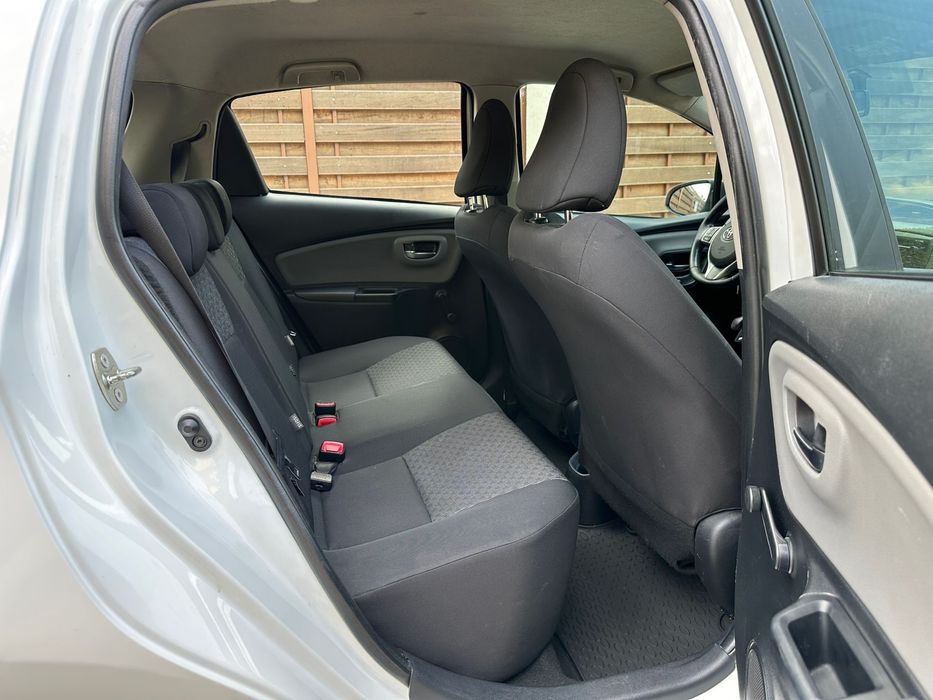 Toyota Yaris 2016 EURO 6 1.3Benzina 6 Viteze Carte Serviss