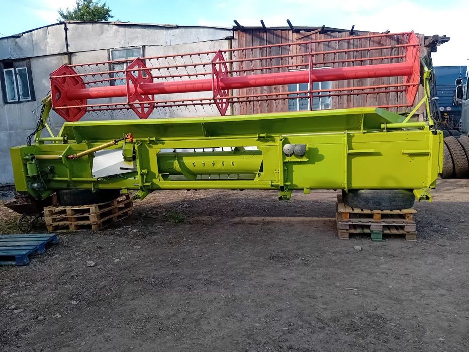 Combină Claas Tucano