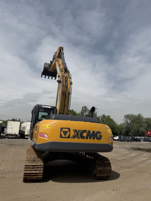 Эксковатор XCMG 270