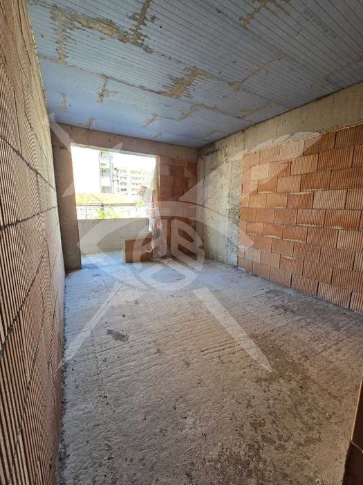 Тристаен апартамент в Била 112500