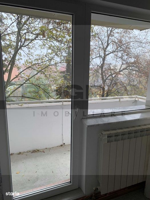 Apartament 3 camere decomandate, 76mp, etaj intermediar, zona Titulesc