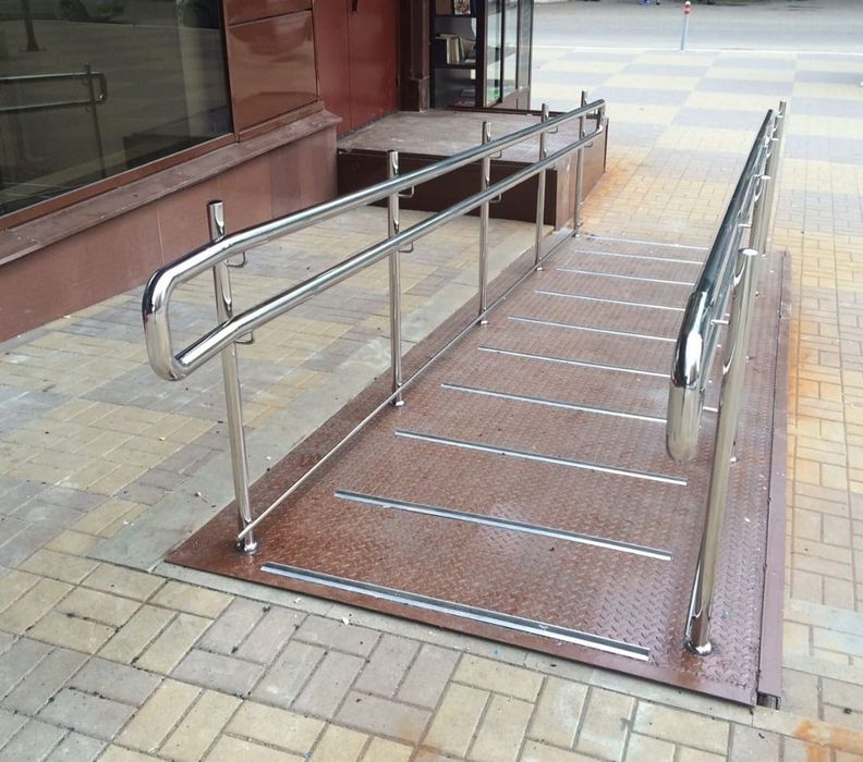 Таблички на языке брайля