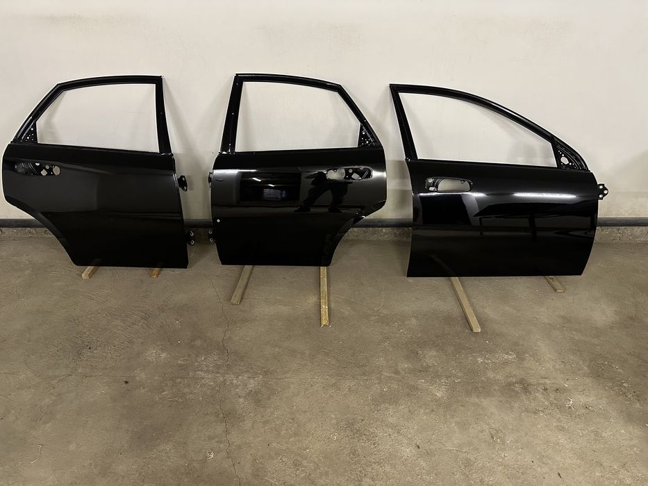 Продам дверь и багаж от Гентра 2022 елегант