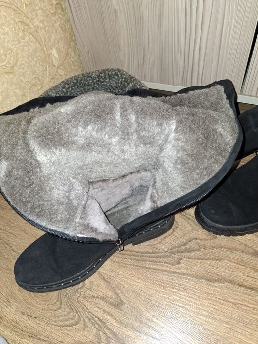 Продам Обувь Б/У (женская зима)