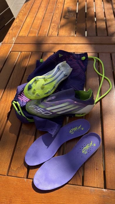 Vând ghete de fotbal Adidas F50 Elite Laceless FG (Fără șireturi) – Model Top / Profesional