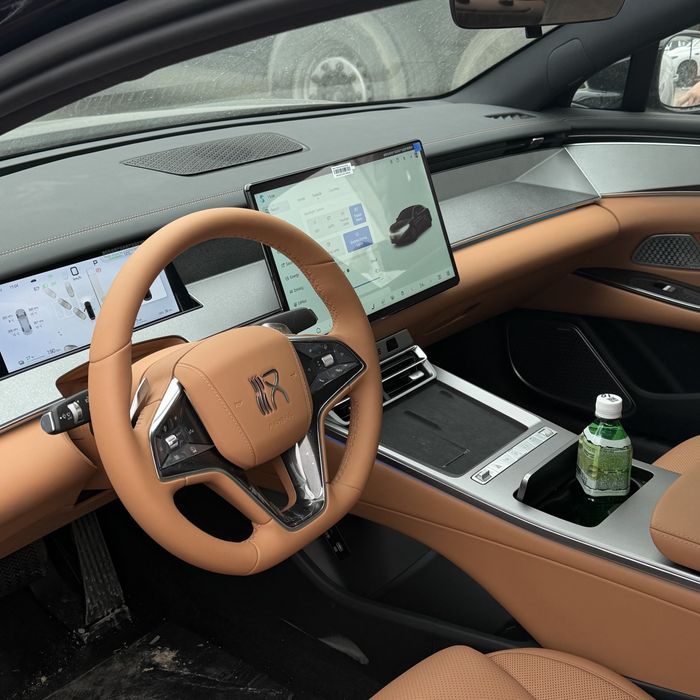 BYD Han L (701 km 1 pozitsiya)