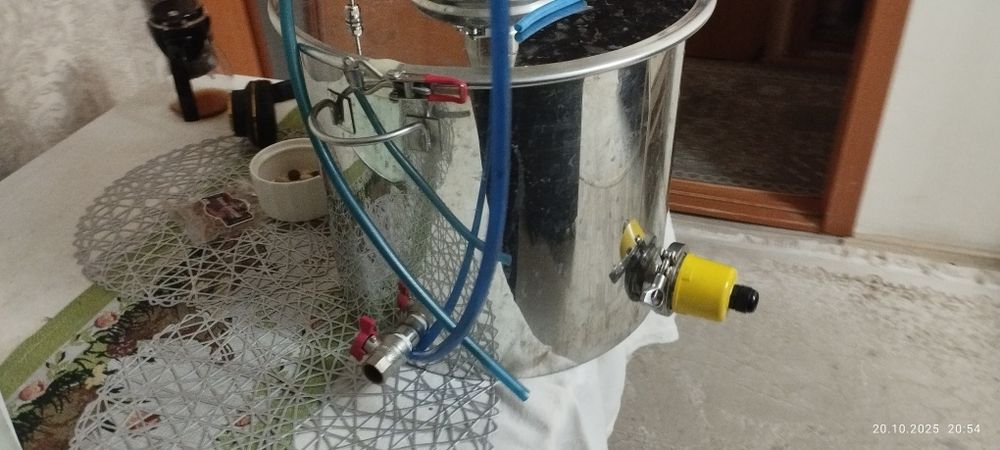 Дистиллятор в комплекте