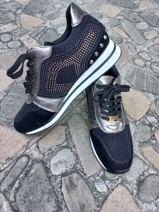 Спортни обувки,маратонки