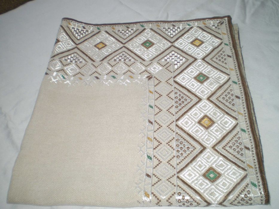 Покривка за маса ръчно бродирана ленена покривка подходяща за всеки