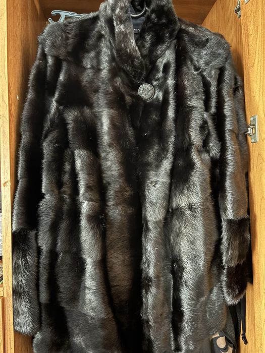 продается почти новая норковая шуба