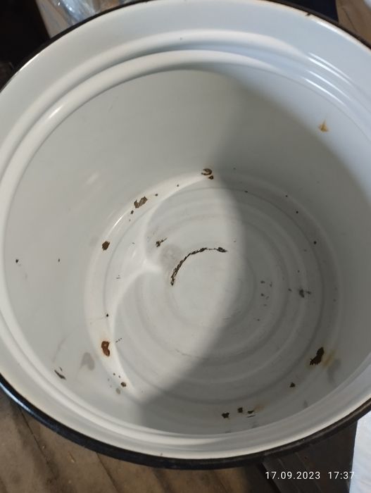 Кастрюля б/у эмаль