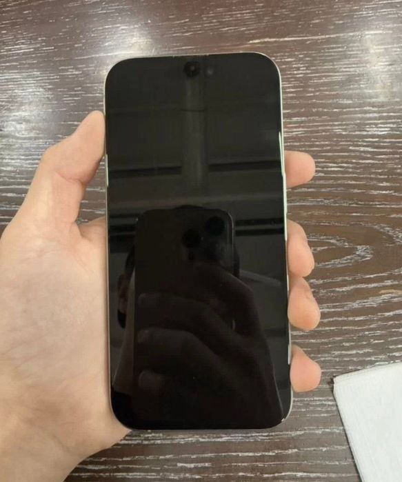 iphone 15 pro      ..