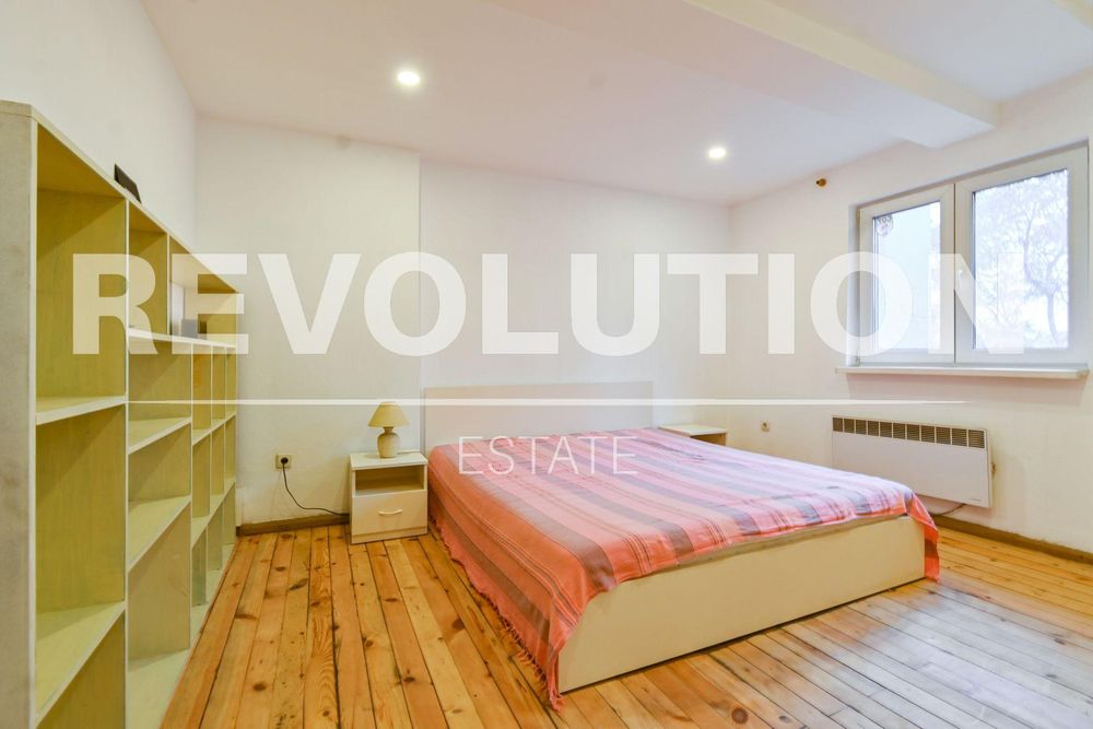 Дава се под наем Тристаен апартамент в София, Център - 95 кв.м за 588 € - Снимка #9