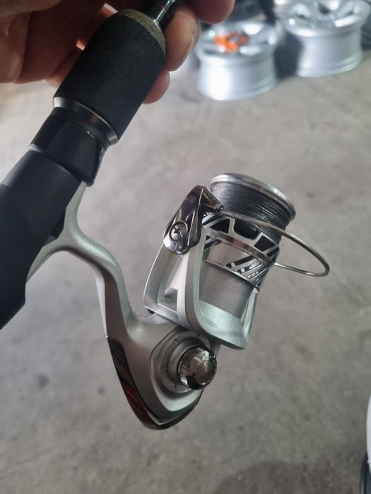 Mulineta spinning Daiwa Crossfire LT 2500-XH + fir textil 0.13