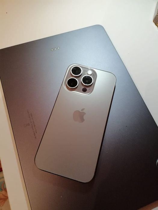 iPhone 15 pro идеал