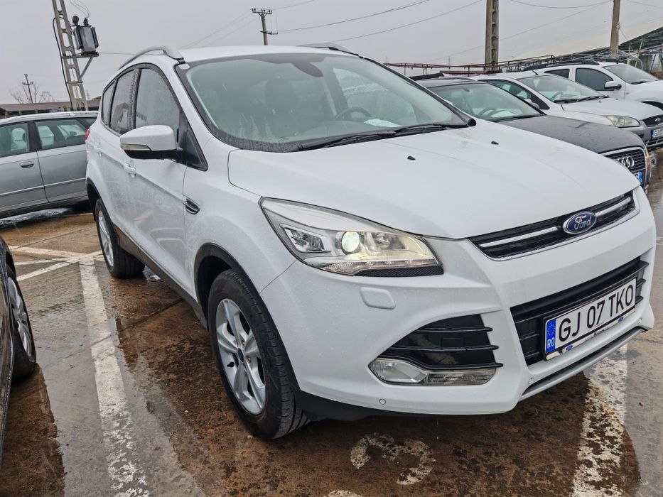 Vând  Ford kuga an 2013
