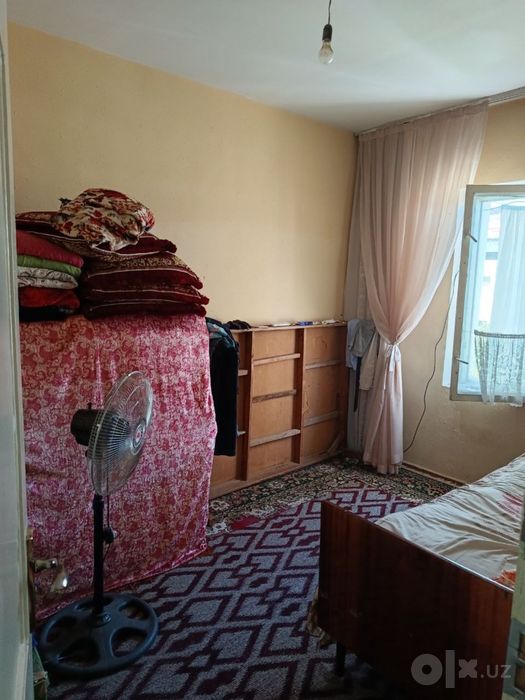 Uy sotiladi, Olmazor tumani, massiv kalonovada 4 etajli gishtli dom
