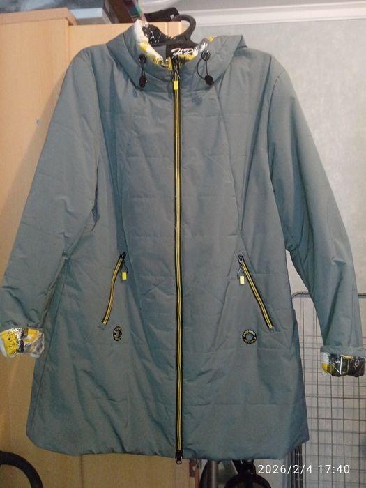 Продам куртку женскую весна-осень. Размер56_58. Цена_10000тг.