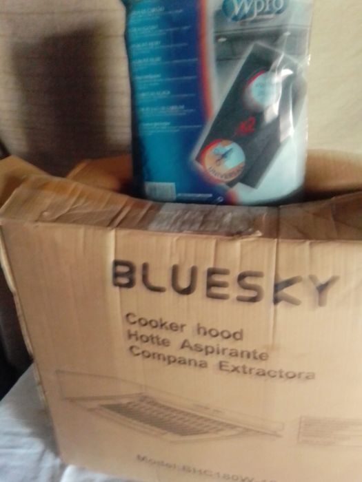 Hota electrica Bluesky