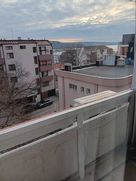 Апартамент продава