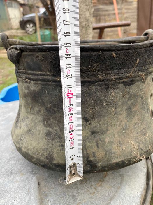 Стари менци с различна големина - от малък до голям