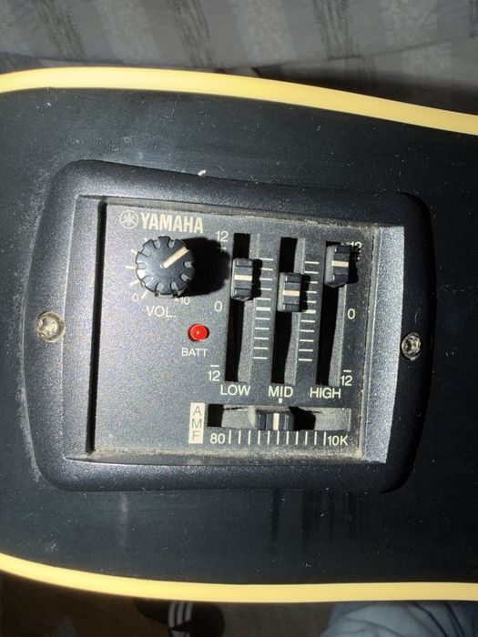 Chitara yamaha electroacustica