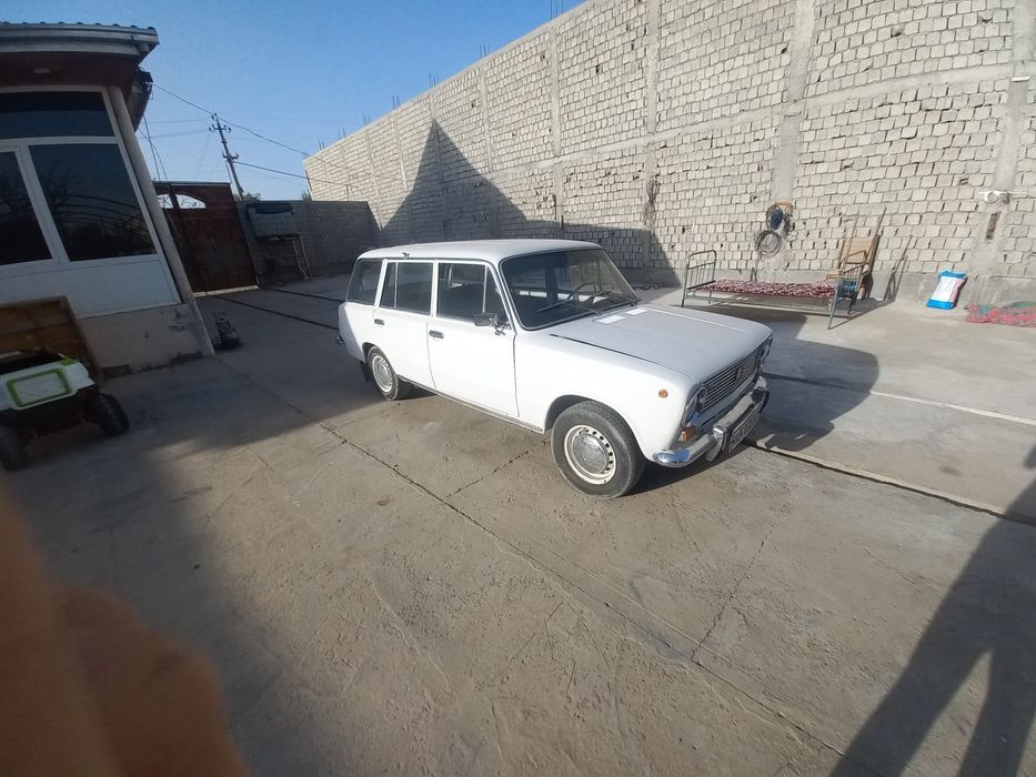 Ваз2102 сотилади