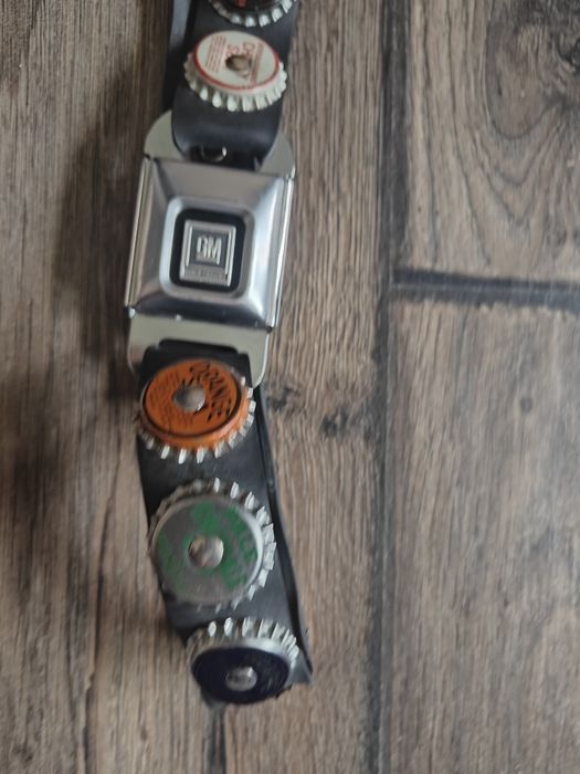 Продавам екстравагантен колан