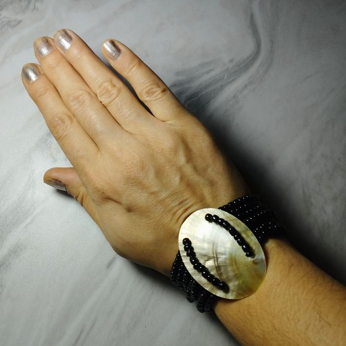 Браслет с перламутром