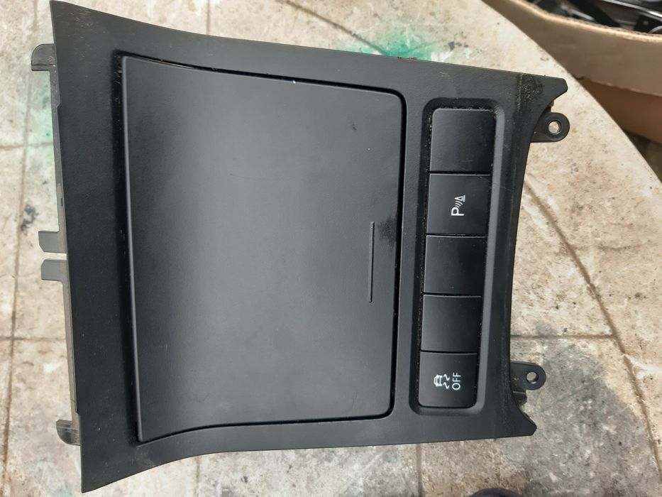 Scrumieră cu butoane ESP si Parktronic pentru VW Golf 6