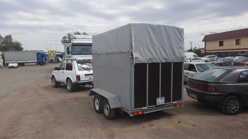 Коневозка для 2 лошадей