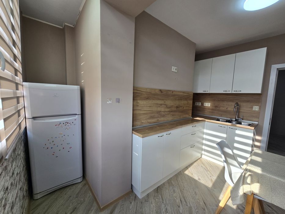 Продава се Двустаен апартамент в Добрич, Център - 67 кв.м за 800 €/кв.м - Снимка #22