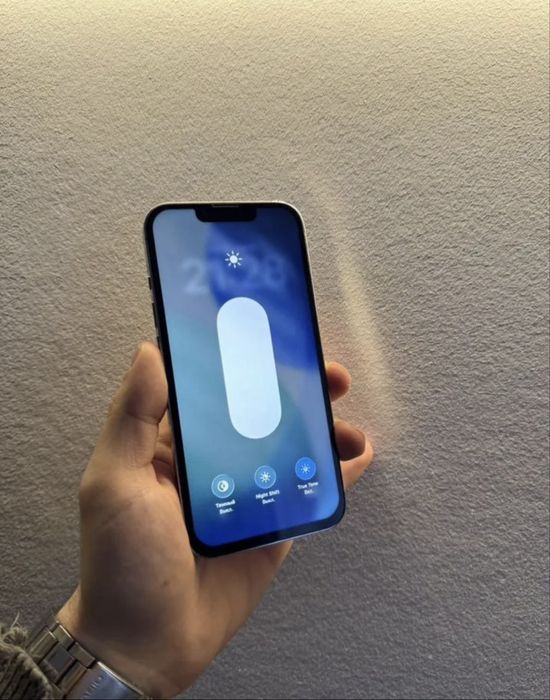 Срочно продам iPhone 13 Pro (золотистый)