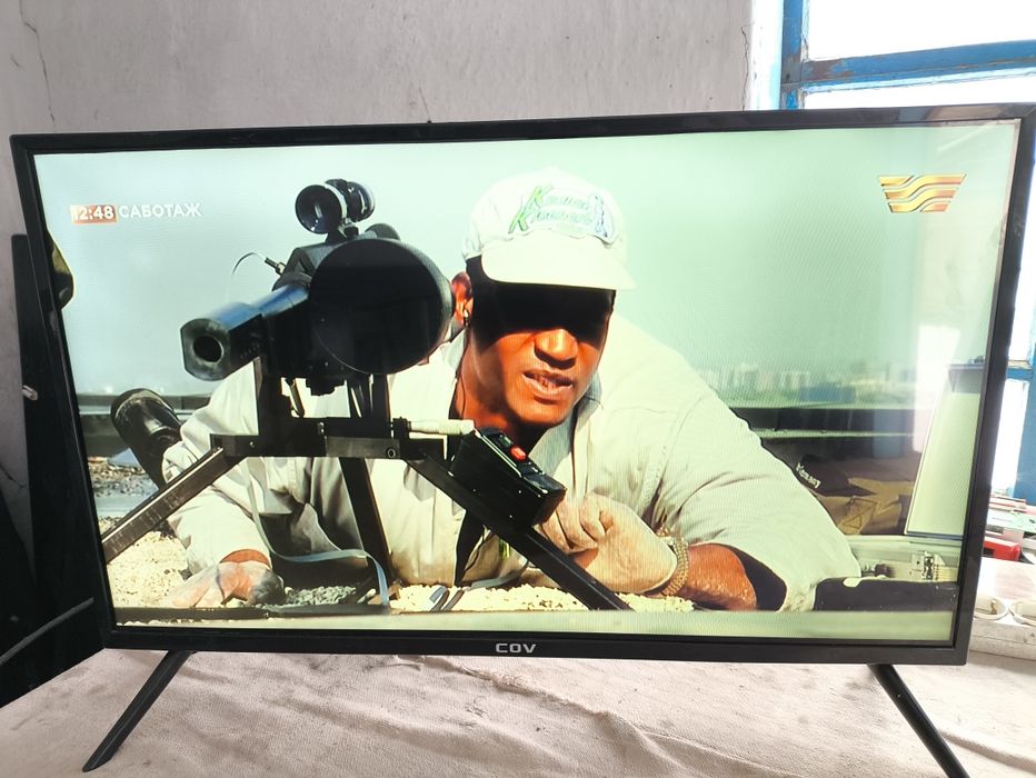 Телевизор же 82см