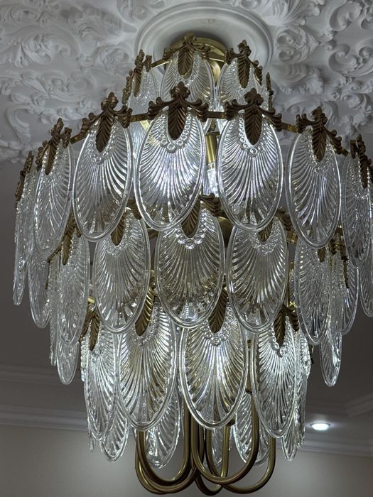 Люстру продаю в отличном состоянии