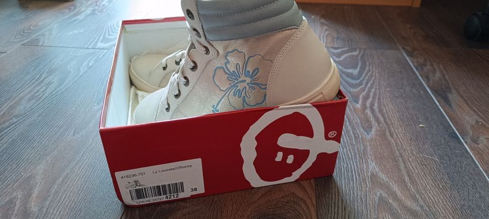 Детски сандали и кецове естествена кожа