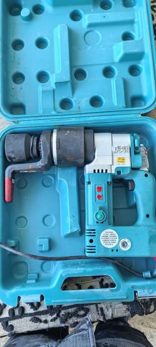 Гайковёрт 1 штук головка 46