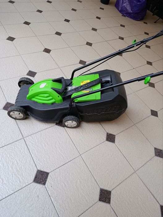 Газонокосилка продается