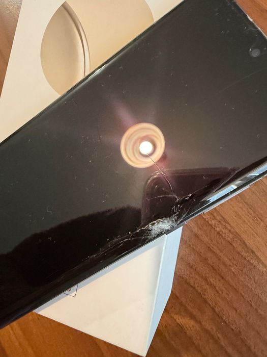 Два телефона марка Huawei