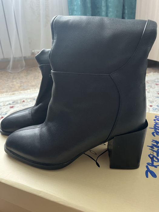 Продам зимние сапоги