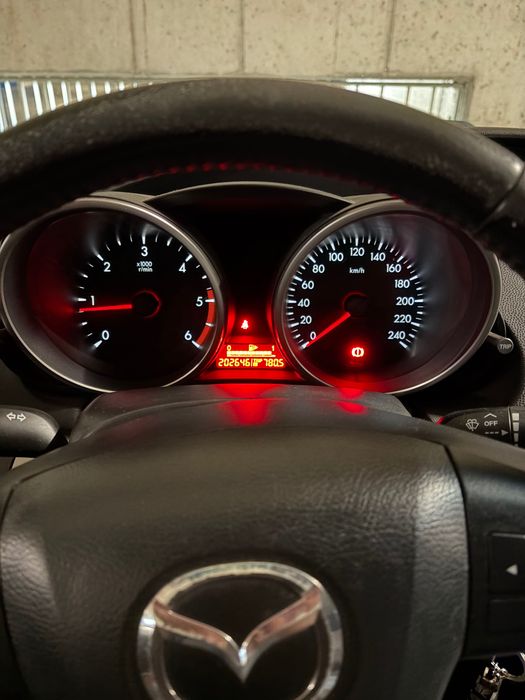 MAZDA 3 2010 — imagine 5