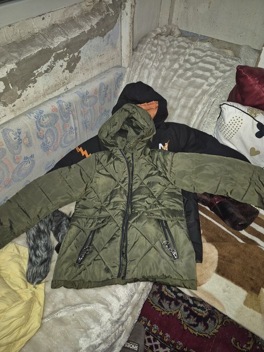 Продам куртки осень зима