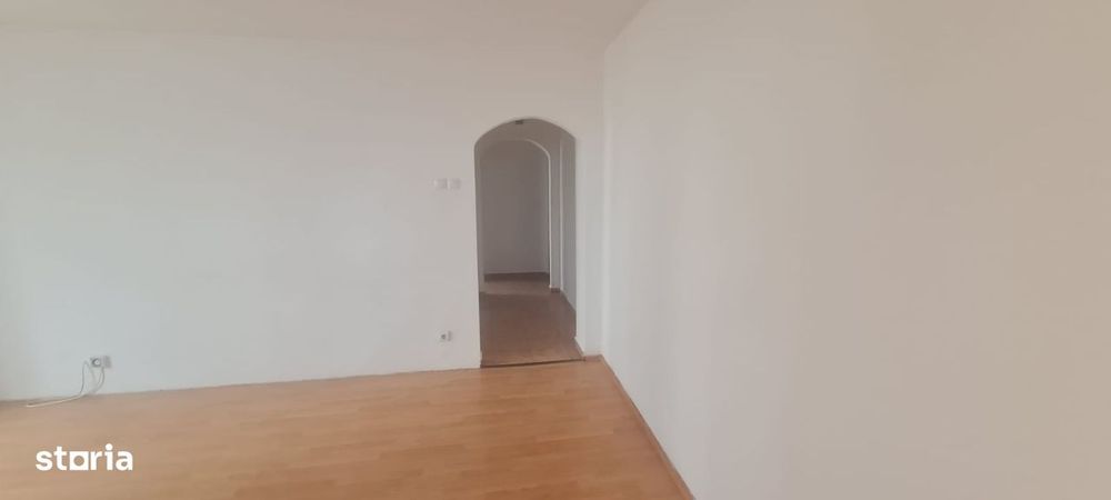 SC VIMAK Imobiliare vinde apartament 3 camere