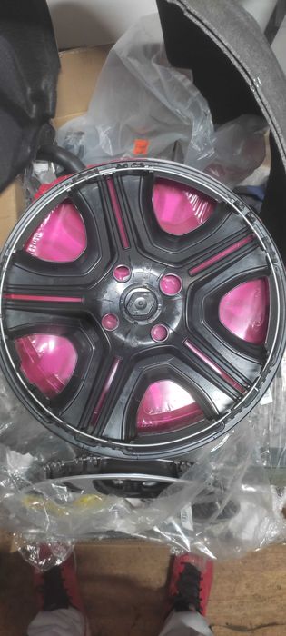 Колпак от Рено Сандеро степвей