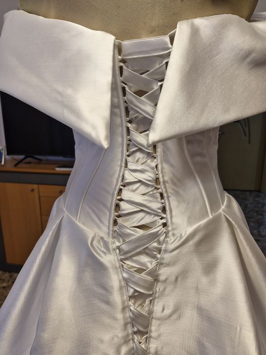 Rochie mireasa pe comanda