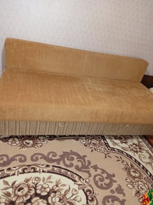 Тахта сатылады. Жақсы