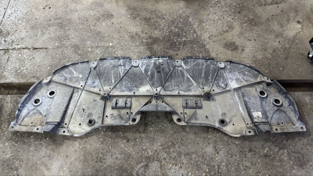 Радиатор кондиционера и защиты камри 70