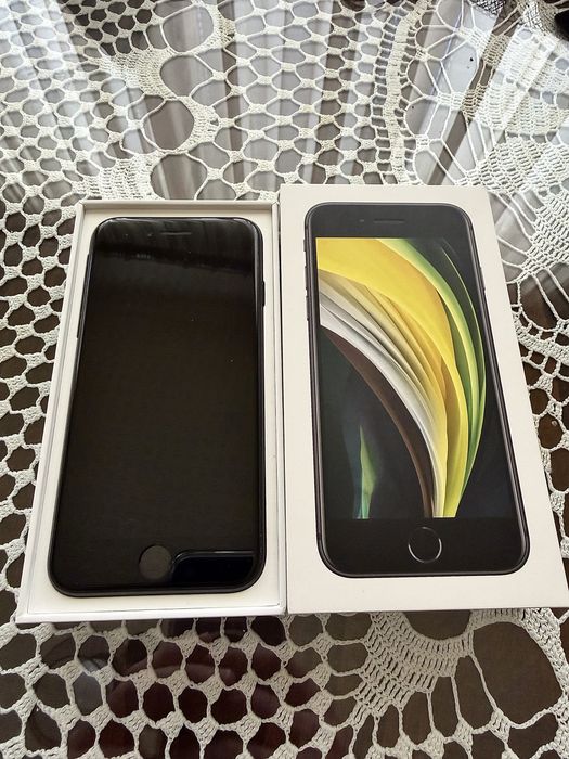 Iphone SE2 128gb пеефектен