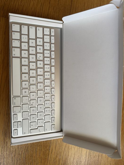 Tastatura  APPLE.  A1314